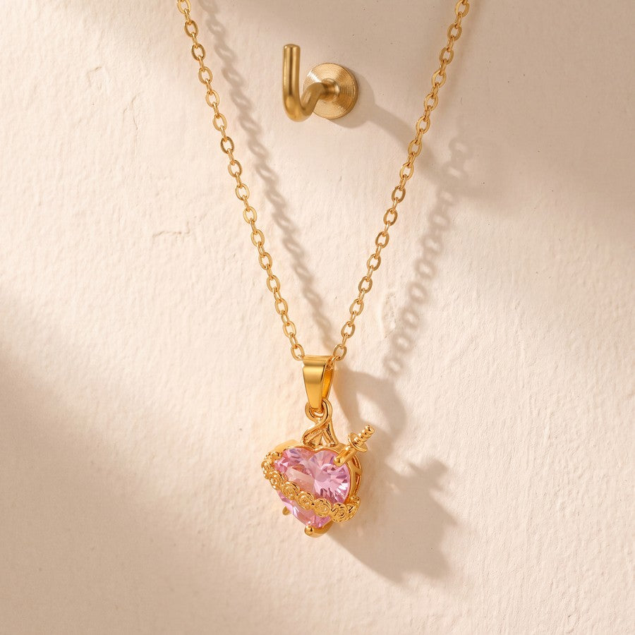 Collar Corazón Sagrado Luz de María colgado – cadena dorada fina, dije de corazón rosado